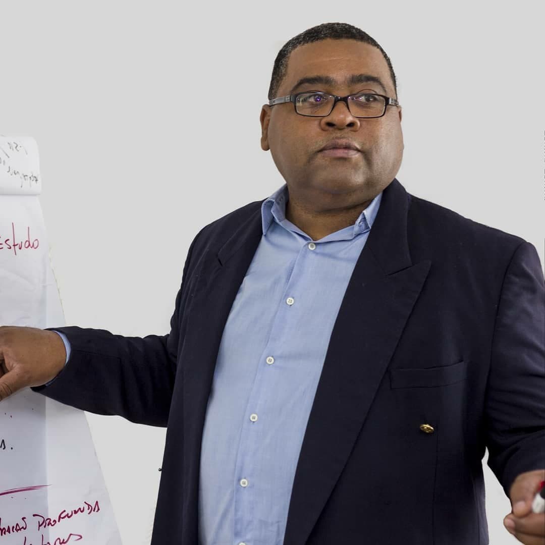 Rubisnei em curso de formação